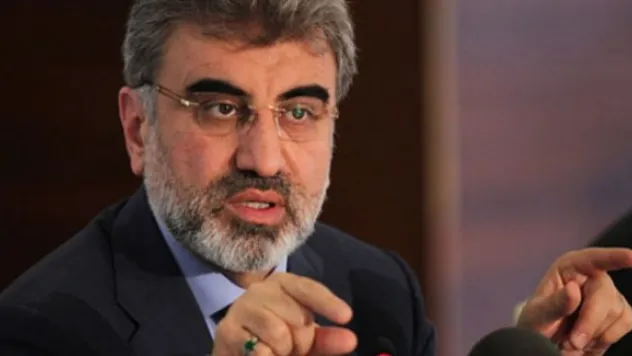 PKK ile omuz omuza olanlar saz çalıp türkü söylüyor