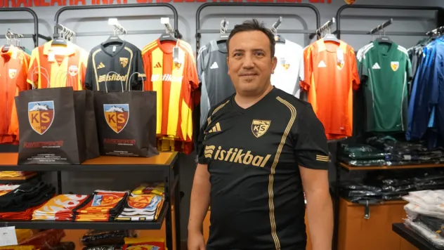 Prof. Dr. Öner'den Kayserispor'a destek, bebeklere hediye