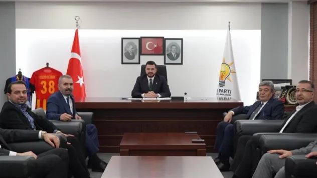 Refik Karakuzay'dan İlk Ziyaret AK Parti'ye: 'Değişim İçin Yola Çıktık, Ahilikle Güçleneceğiz'