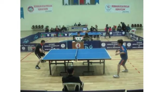 Refika Küçükçalık Ortaokulu takımı masa tenisinde Kayseri şampiyonu oldu