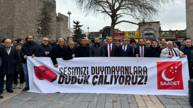 Saadet Partisi Kayseri İl Teşkilatı: 'Sesimizi Duymayanlara Düdük Çalıyoruz'