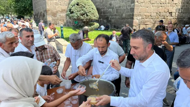 Saadet Partisi'nden 24. Yıla Özel Aşure İkramı