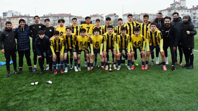 Şampiyon Adı Değişmedi: Talas Belediyespor Yine Şampiyon