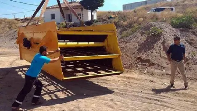 Sarıoğlan Belediye kum ocağı modernleşerek büyüyor