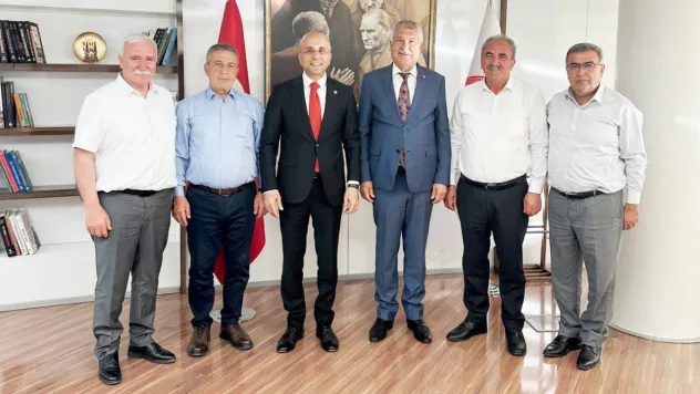 Sarız'ın yollarını Adana Büyükşehir'den gelen araç süpürecek