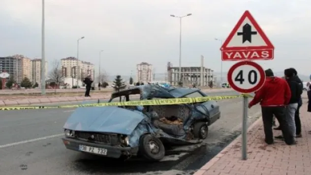 Servis otobüsü otomobille çarpıştı: 6 yaralı