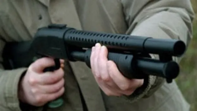 Sigara içmeye çıktı bacağından vuruldu