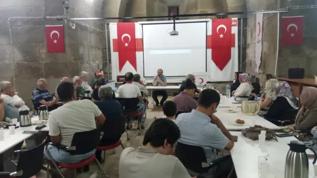 Şiir Eyvanında Ruhlara Dokunan Mısralar