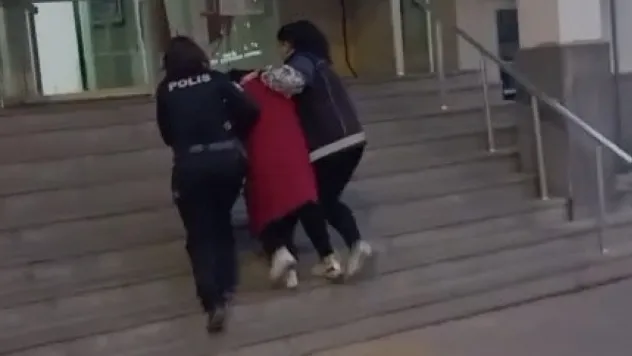 Silahla tehdit suçundan 12 yıl hapis cezasıyla aranan kadın yakalandı