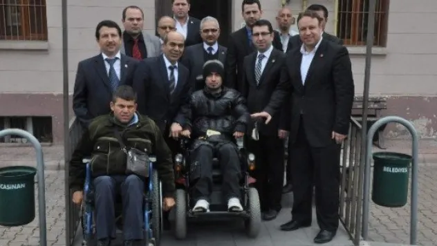 Sp'li Adaylar Anadolu Sakatlar Derneği Ve Halk Otobüsçüleri Derneğini Ziyaret Etti 