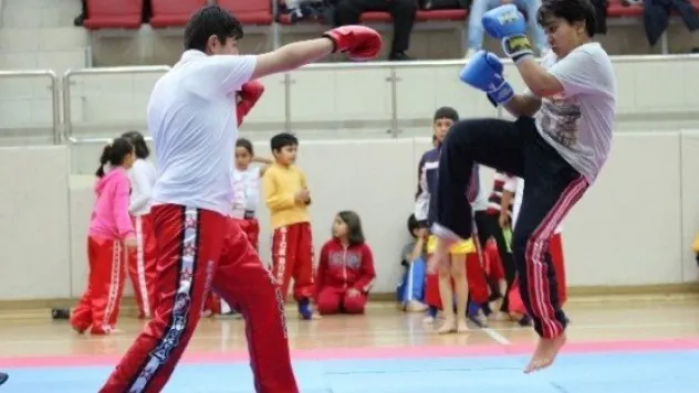 Sporcular, Okullar Arası Wushu Şampiyonasında Kıyasıya Mücadele Etti 