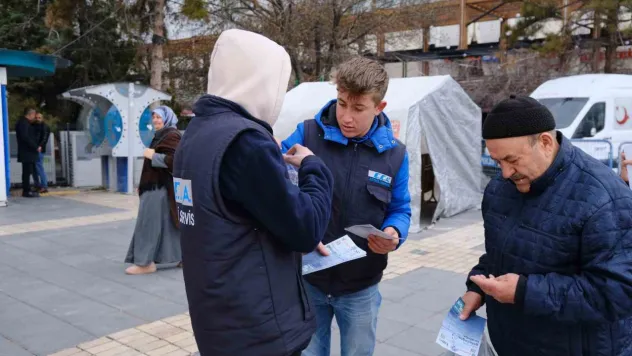 Su tasarrufuna dikkat çekmek için conta dağıttılar