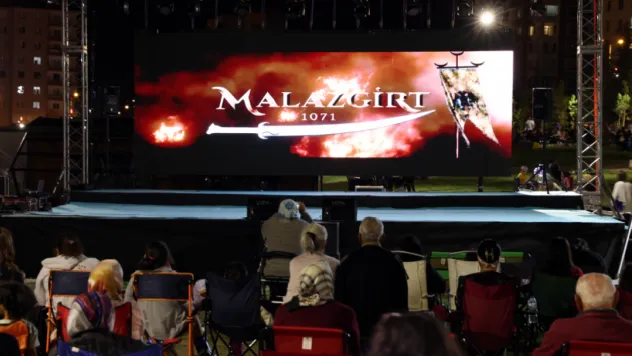 Talas'ta Zafer Coşkusu 'Malazgirt Filmi' İle Devam Etti