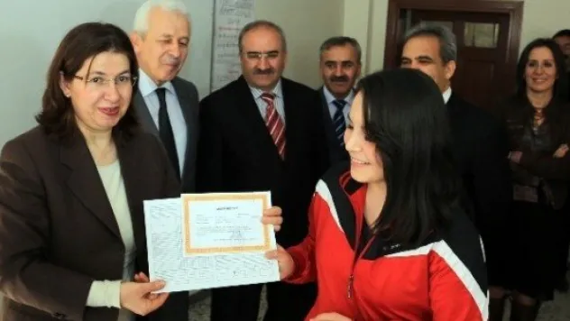 Talas'ta Öğrencilerin Karne Heyecanı 