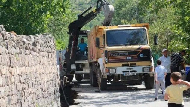Talas'ta Sulama Kanalları Islah Ediliyor