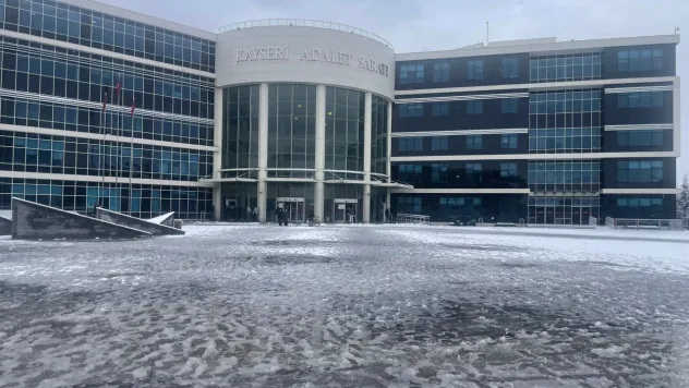 Tartıştığı karısını bıçaklayarak ölümüne sebep olan şahsa 24 yıl hapis