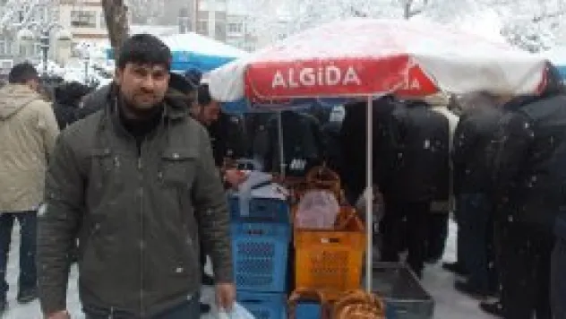 Taş Fırın'ın 'battal' simitleri