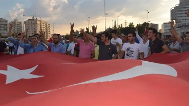 Terörü lanet yağdırdılar