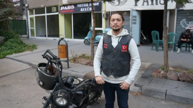 Trafikte nereden geldiği fark edelmeyen motorlular