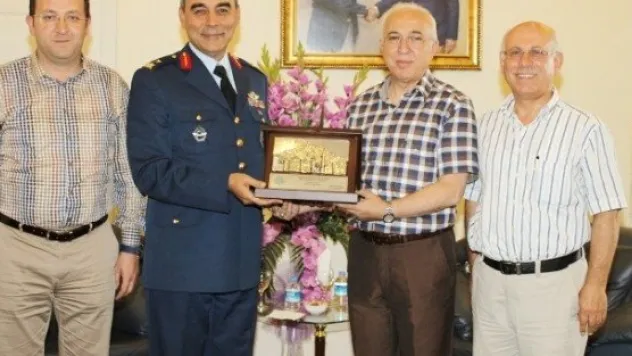 Tuğgeneral Bakır'dan Kto'ya Veda Ziyareti 