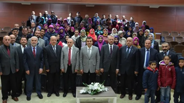 Umre'den Dönen İşitme Engelli Öğrenciler Vali Düzgün'ü ziyaret etti