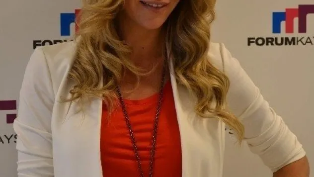 Ünlü Modacı İvana Sert Pastırma Ve Sucuğu Çok Sevdi