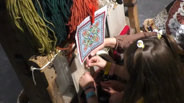 Usta Öğretici Solak, 'Geçmişten günümüze, eskiden yeniye bir konseptle halılarımızı sergiliyoruz'