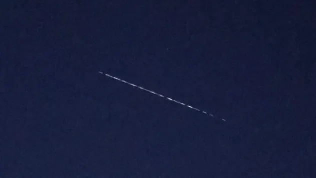 Uydu geçişini gören telefona sarıldı