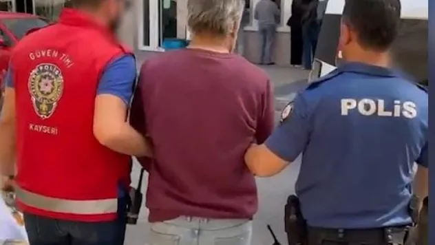 Uyuşturucu ticareti yapmak suçundan aranan şahıs, Kazancılar Çarşısı'nda yakalandı