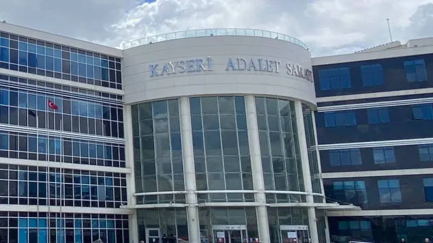 Uyuşturucu ticaretiyle yargılanan 2 sanık suçlamayı reddetti