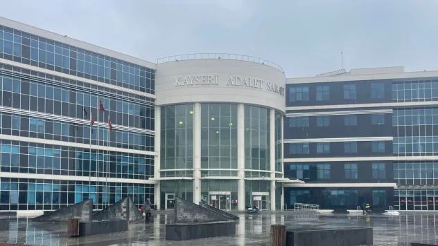 Uyuşturucu ticaretiyle yargılanan sanıklar suçlamayı reddetti