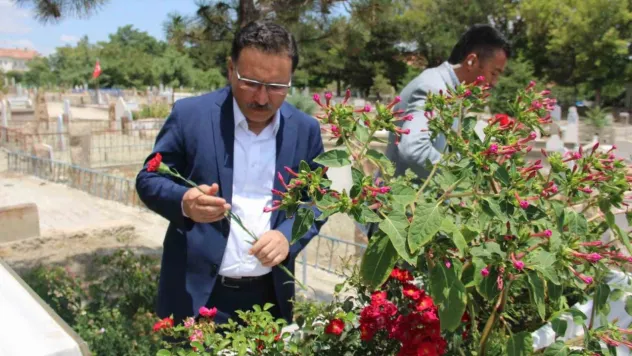 Vali Çiçek: 'Hainler hiç unutmasınlar bizde Kübra Doğanay'lar, Cennet Yiğit'ler bitmez'