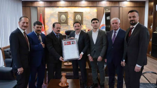 Vali Çiçek, Kültür ve turizm Müdürü Dursun'u kabul etti