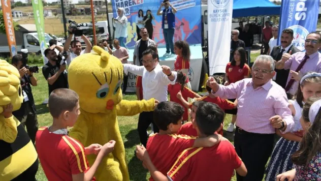 Vali Çiçek ve Başkan Büyükkılıç Kurban Bayramı'nı çocuklarla geçirdi