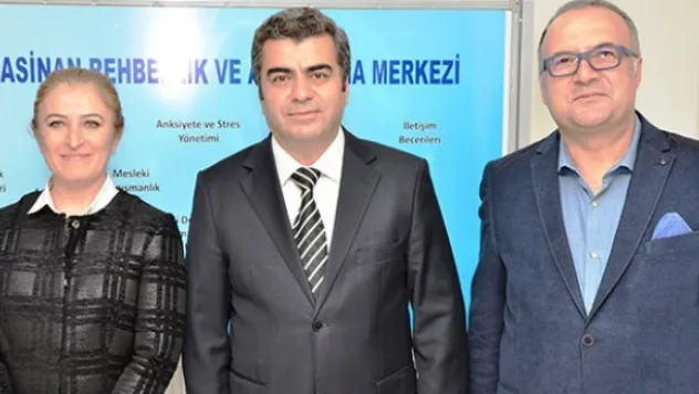 Vali Düzgün psikolojik danışmanların  törenine katıldı