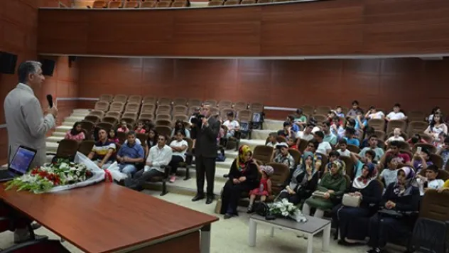 Valilik Şarkışlalı öğrencileri ağırladı