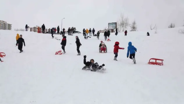 Vatandaşlar karın keyfini 'Beleştepede' çıkardı