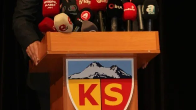 Vekil Ersoy: 'Senin gibi hakemler bu şehri üzemez'