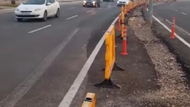 Veliler okul önüne trafik ışığı istiyor