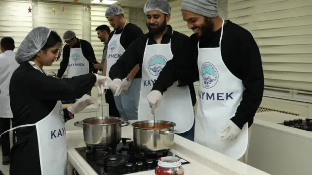 Yabancı Öğrencilere Kayseri Yemekleri Kursu ve Yağlama Etkinliği
