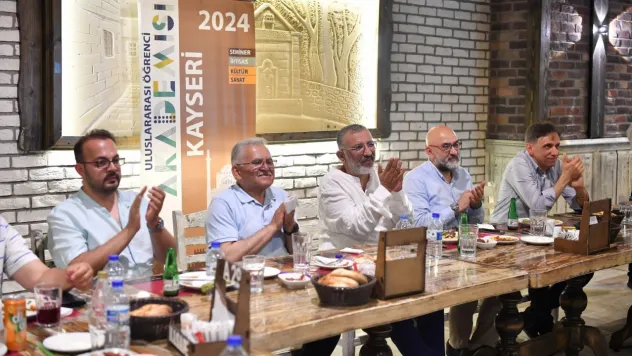 Yabancı Uyruklu Öğrencilerde Sertifika ve Bayram Sevinci