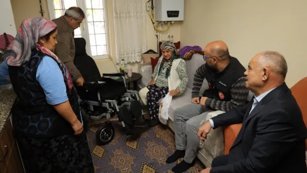 Yahyalı İHH'dan Hatice Ablaya Umut Dolu Bir Destek: Akülü Araç Teslim Edildi