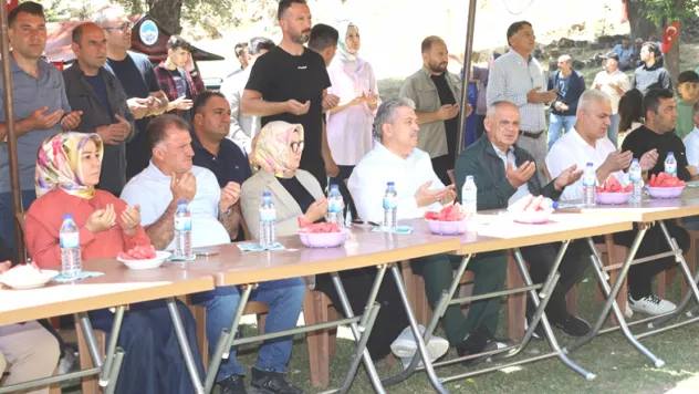 Yahyalı İsmet Mahallesi'nde Oğlakçı Şenliği Coşkusu