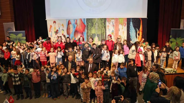 Yalçın Başkan'dan eğlenceli  karne hediyesi