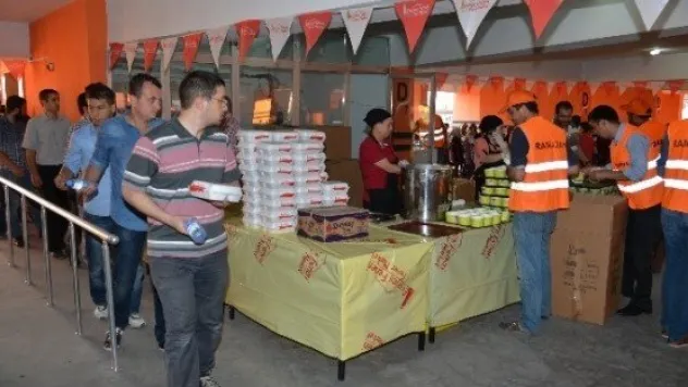 Yardımlaşmak Ve Paylaşmak İşin Özü 