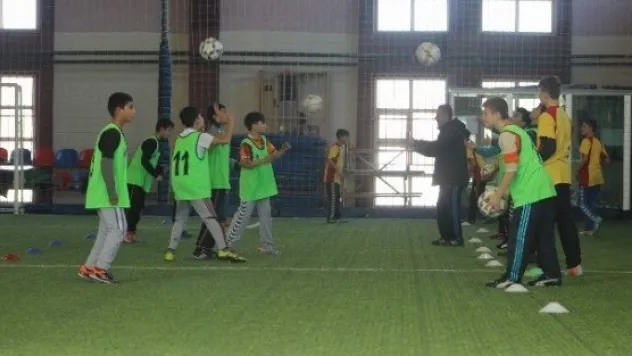 Yeşil Mahalle Halı Saha Ayda 6 Bin Kişiye Ücretsiz Hizmet Veriyor 