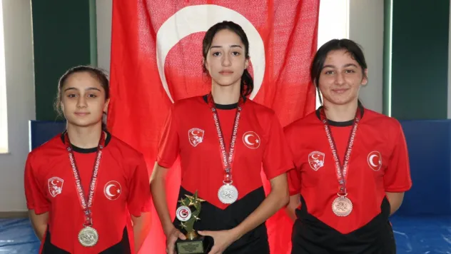 Yeşilay ERVA Spor Kulübü'nden SEM'e 3 sporcu katıldı