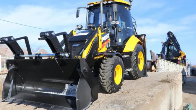 Yeşilhisar Belediyesi araç filosuna 16 hizmet aracı kazandırdı