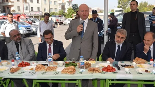 Yıldız esnaf buluşmasına katıldı