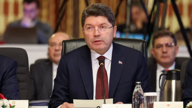 Yılmaz Tunç: 'Sivil anayasayla yola devam etmeliyiz'